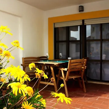 água à Vista - Apto Com 2 Quartos E Piscina Ericeira